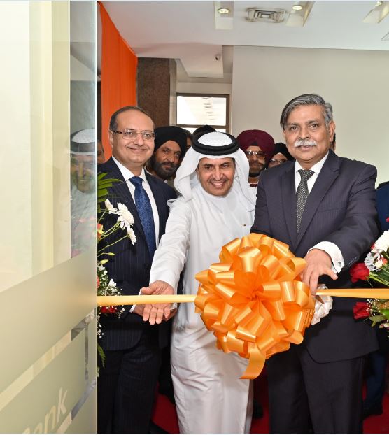 H.E. Mr.Alok Kumar Sinha (extreme right), Indian Ambassador to the Kingdom of Bahrain inaugurated the ICICI Bank ‘Service Centre’ today. The Service Centre is located at Mannai Plaza, near Oasis Mall, Juffair and is the second physical touch point of the Bank in the country, the first being the existing retail branch at Manama Centre.